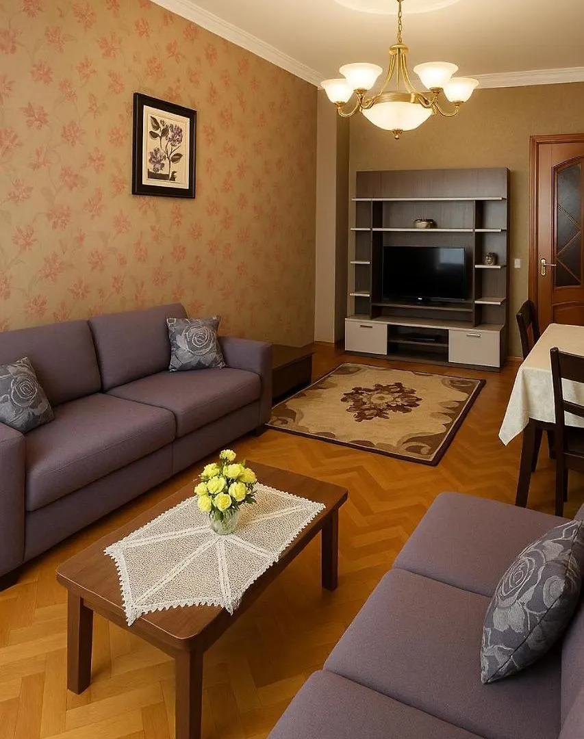 2-Room Luxurious Apt - Baku Mall